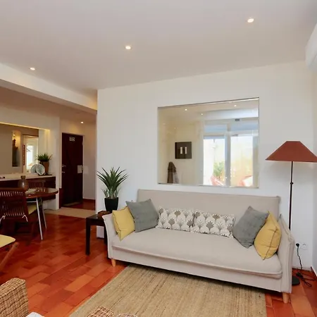 Daire Marina Vista Sol-cleverdetails, Marina View, Sleeps 2 Adults And 2 Children