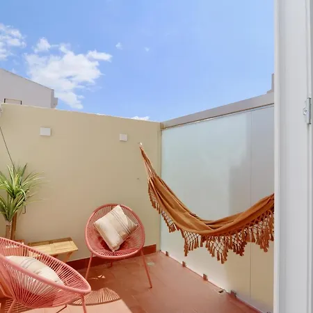 Marina Vista Sol-cleverdetails, Marina View, Sleeps 2 Adults And 2 Children