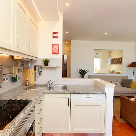 Marina Vista Sol-cleverdetails, Marina View, Sleeps 2 Adults And 2 Children * Vilamoura