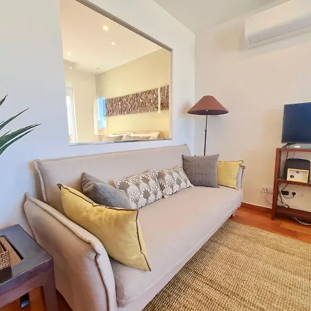 Marina Vista Sol-cleverdetails, Marina View, Sleeps 2 Adults And 2 Children *